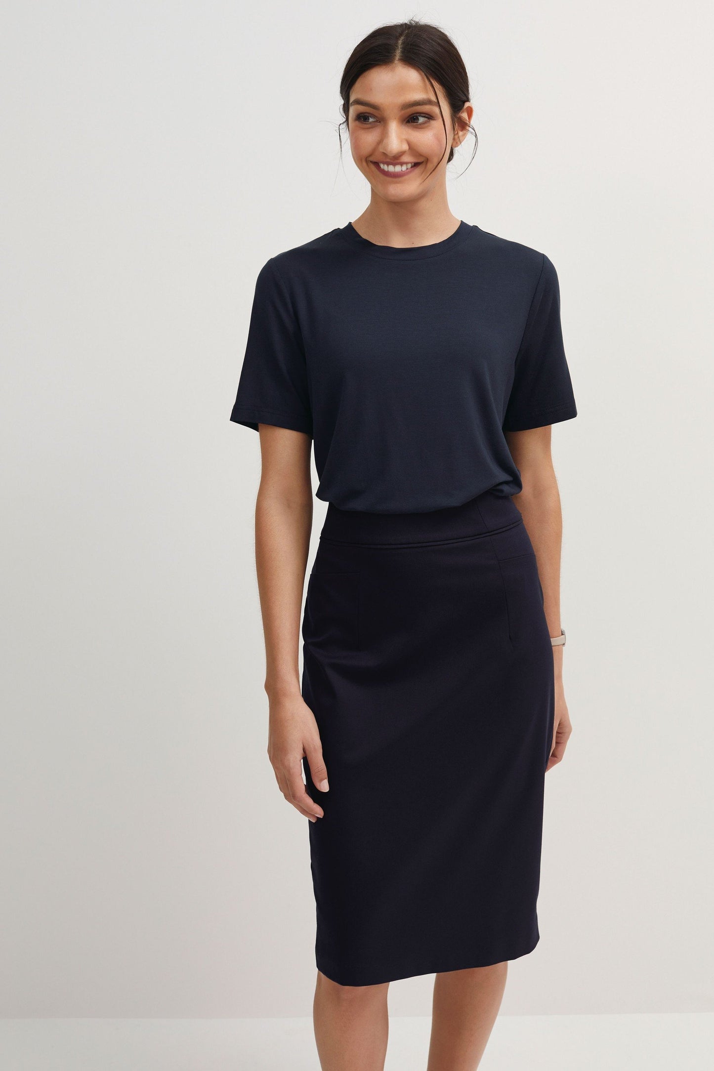 Tailored Fit Pencil Skirt